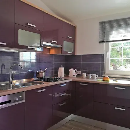 Vidovic - Two Bedroom With Terrace And Garden View Apartment Rogoznica (Sibenik-Knin)