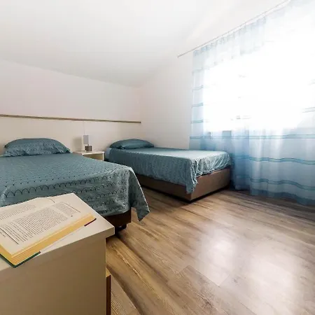 Vidovic - Two Bedroom With Terrace And Garden View * Rogoznica (Sibenik-Knin)